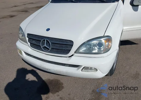 2002 Mercedes-Benz Ml 500 z USA, uszkodzony, nr VIN 4JGAB75E12A334266